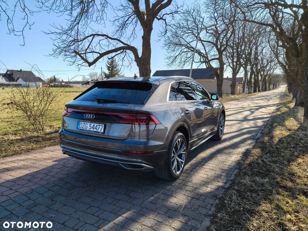 Audi Q8 - 8
