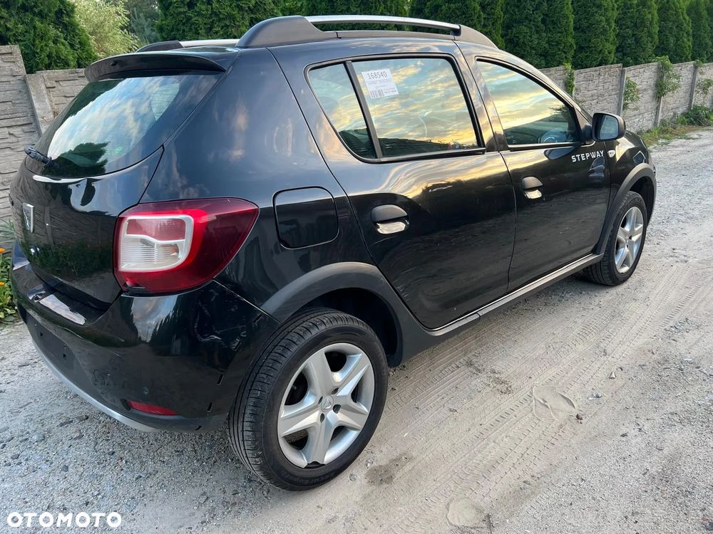 Dacia Sandero TCe 90 Celebration - 11