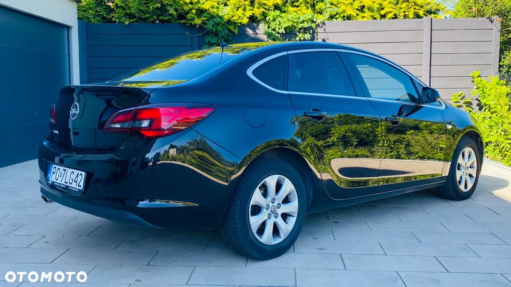 Opel Astra 1.4 T EU6 - 3