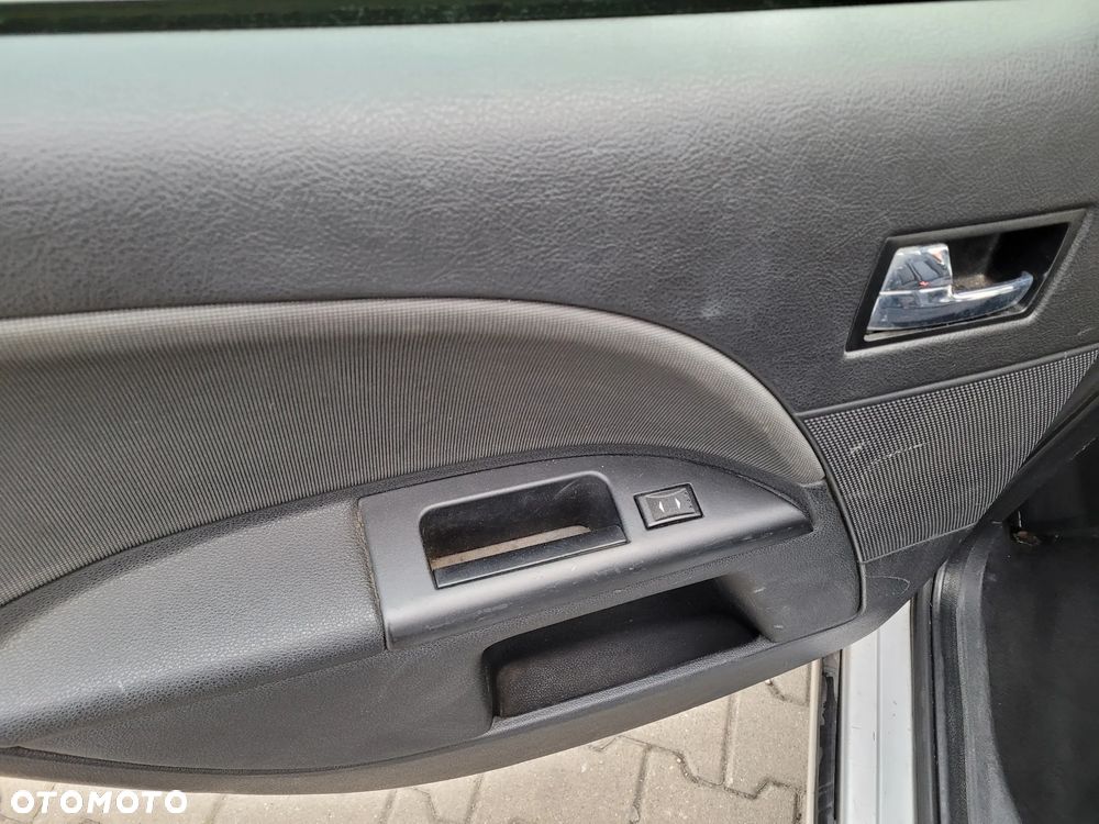Ford Mondeo 2.0 TDCi Ambiente - 10
