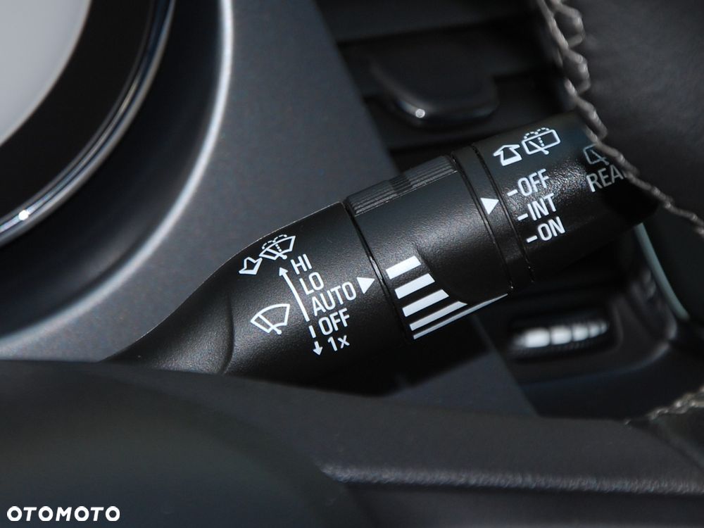 Opel Astra 1.4 T Enjoy S&S - 28