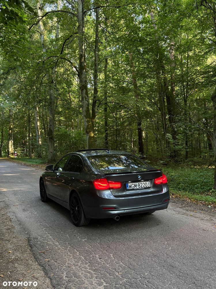BMW Seria 3 320i Edition Luxury Line Purity - 8