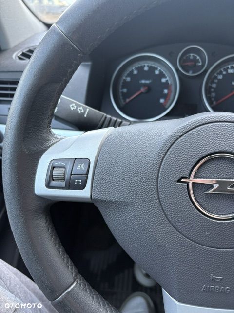 Opel Astra 1.6 Enjoy - 15