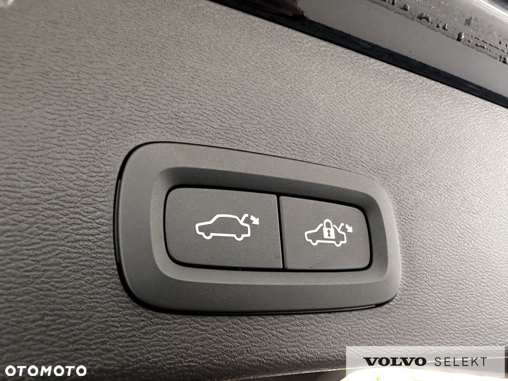 Volvo XC 40 - 30
