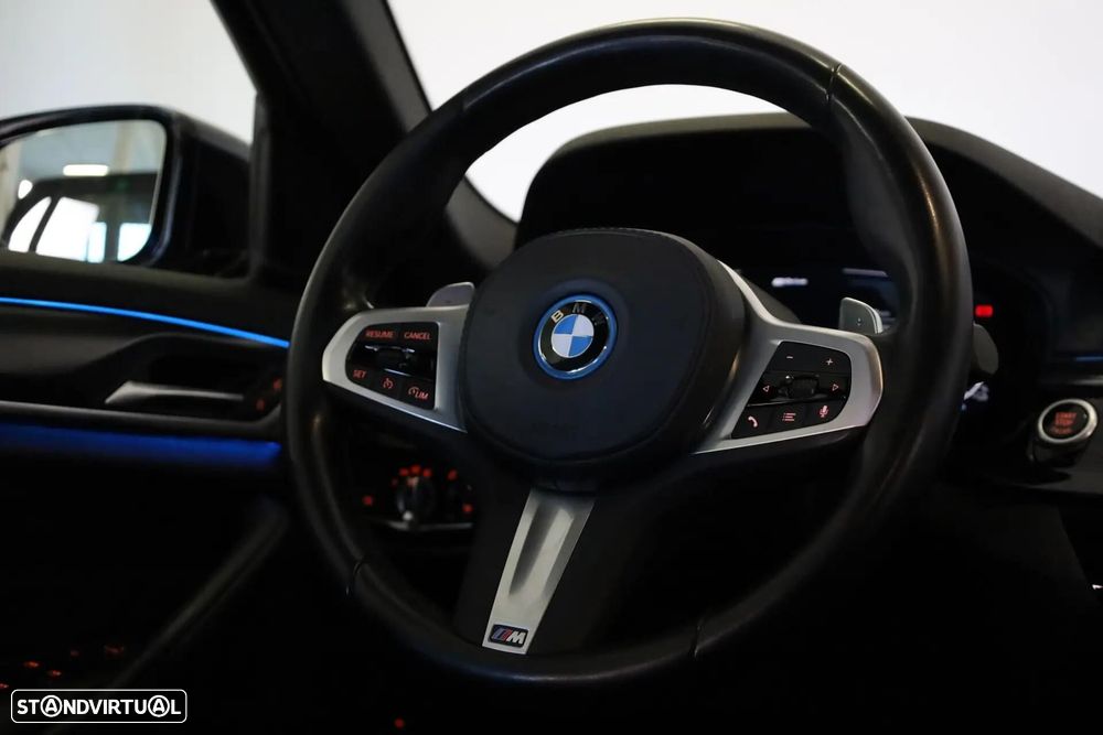 BMW 530 e Pack Desportivo M - 26