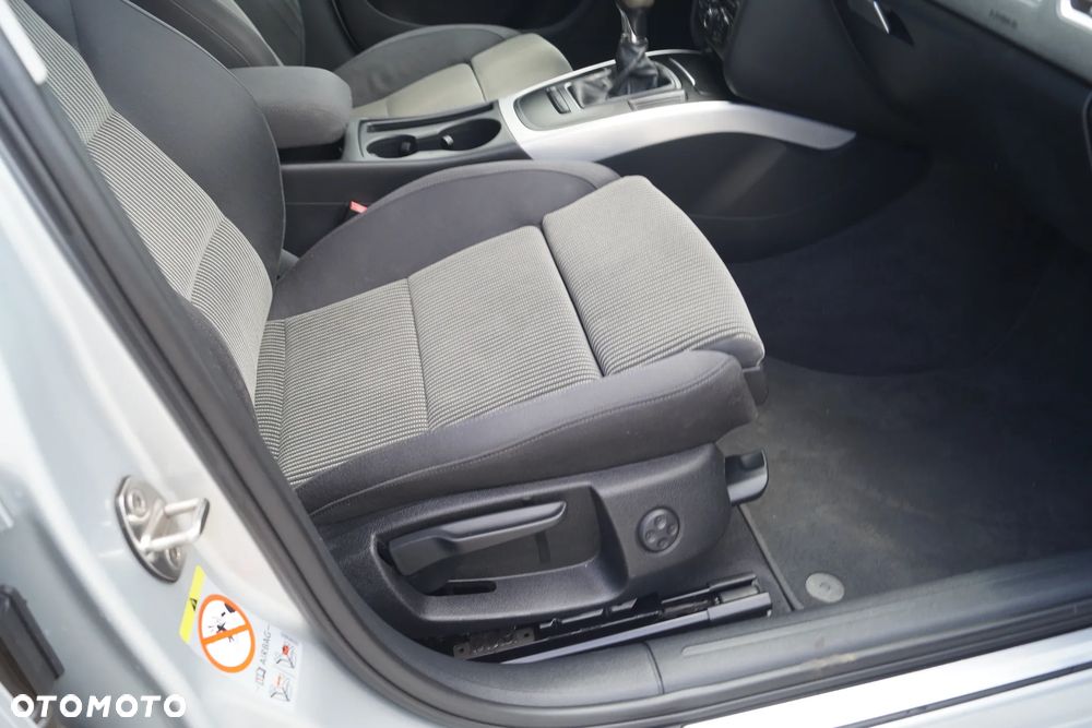 Audi A4 Avant 2.0 TDI DPF Ambition - 24