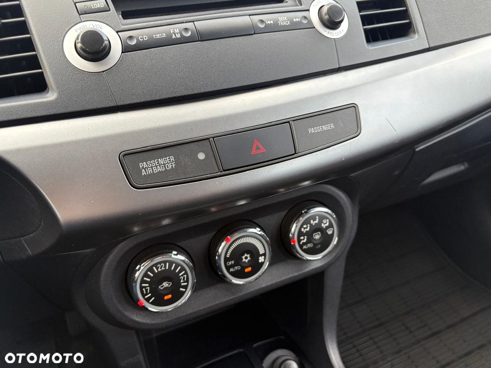 Mitsubishi Lancer 1.6 Invite - 20
