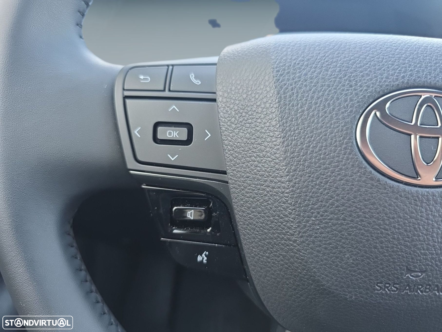 Toyota C-HR 1.8 Hybrid Square Collection - 18