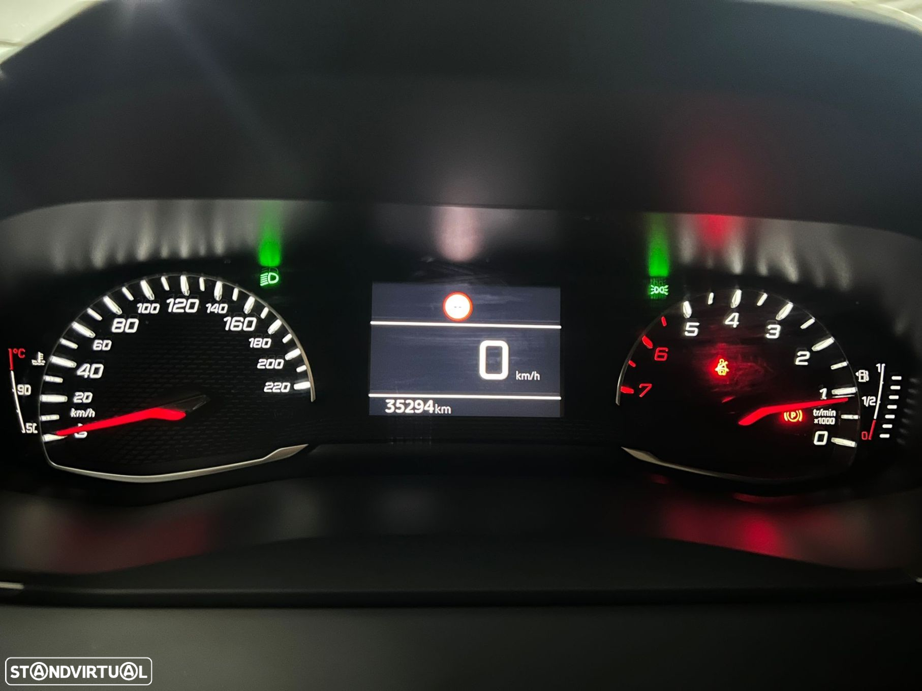Peugeot 208 1.2 PureTech Active Pack - 18