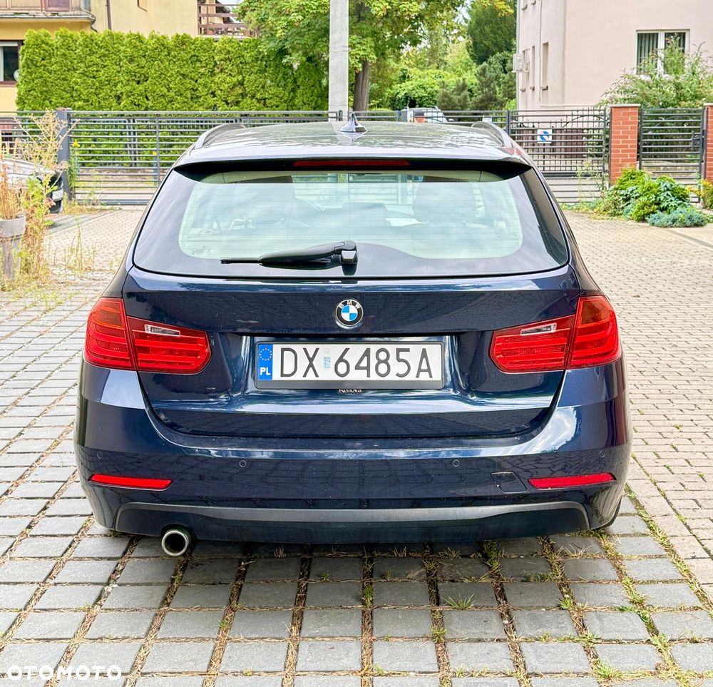 BMW Seria 3 318d Sport Line - 5