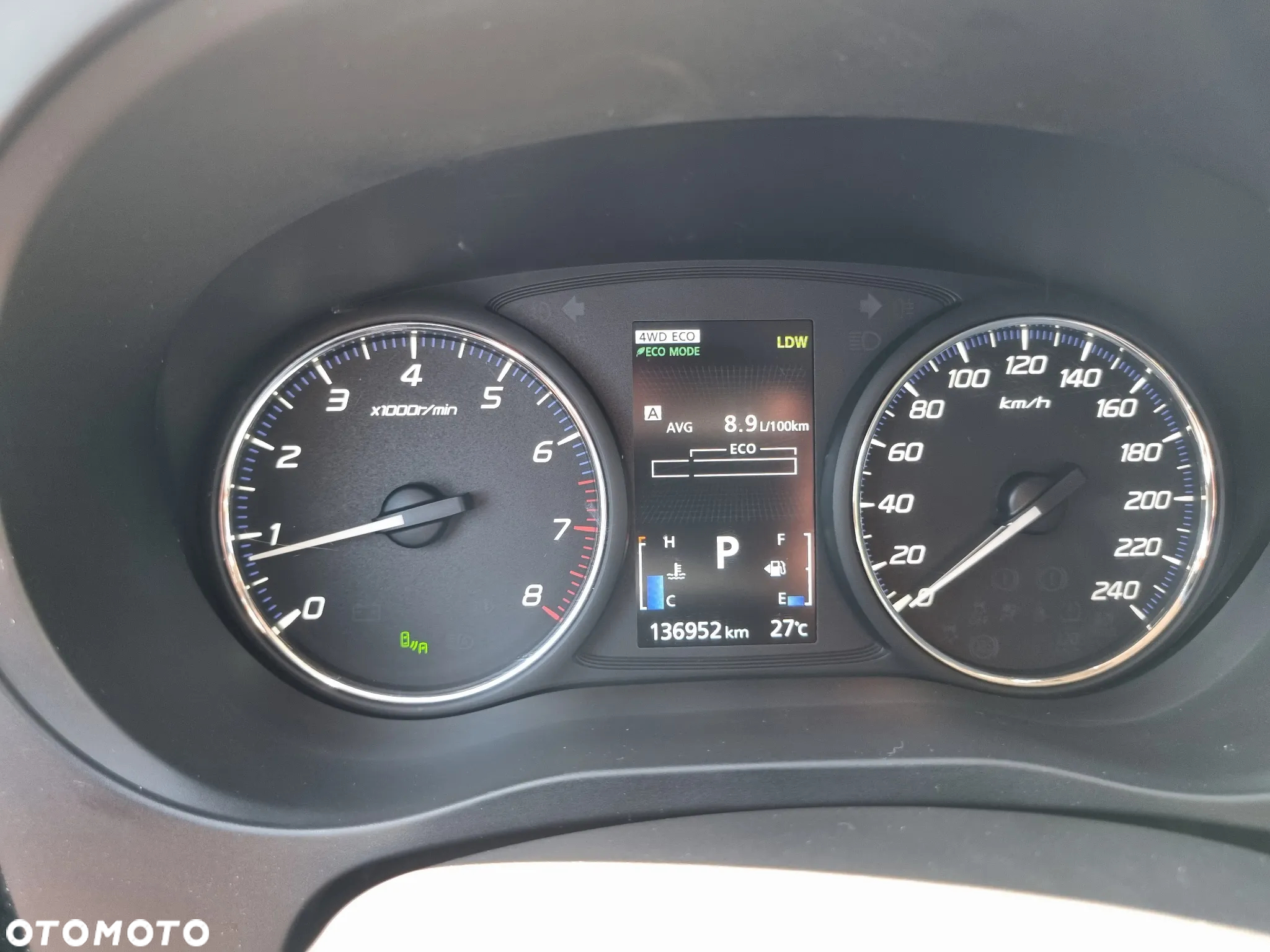 Mitsubishi Outlander - 2