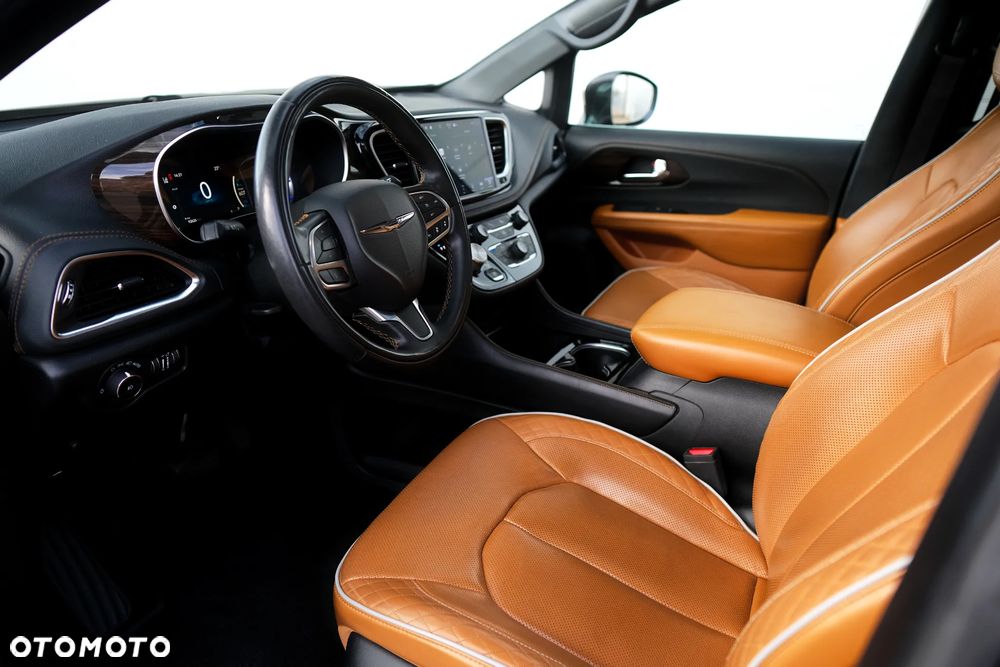 Chrysler Pacifica - 19