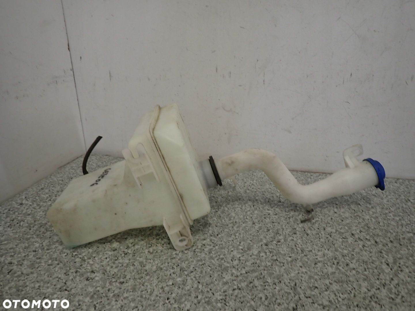 HYUNDAI GETZ 06- ZBIORNICZEK PŁYNU DO SPRYSKIWACZY - 2
