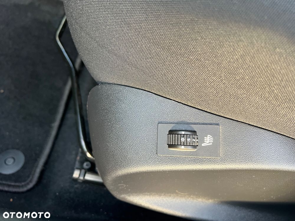 Peugeot 208 1.6 BlueHDi Allure S&S - 17