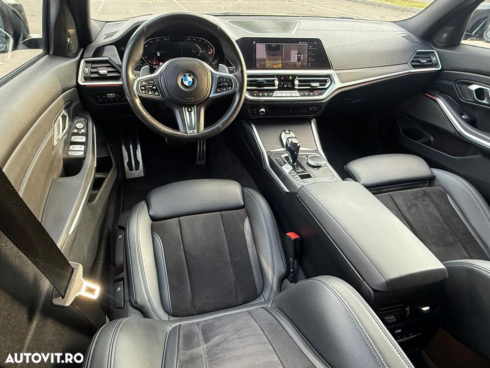 BMW Seria 3 330i xDrive AT - 12