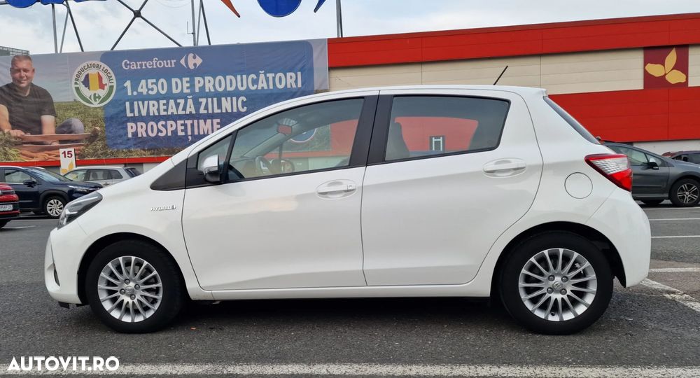 Toyota Yaris 1.5 VVT-i HSD Dynamic - 8