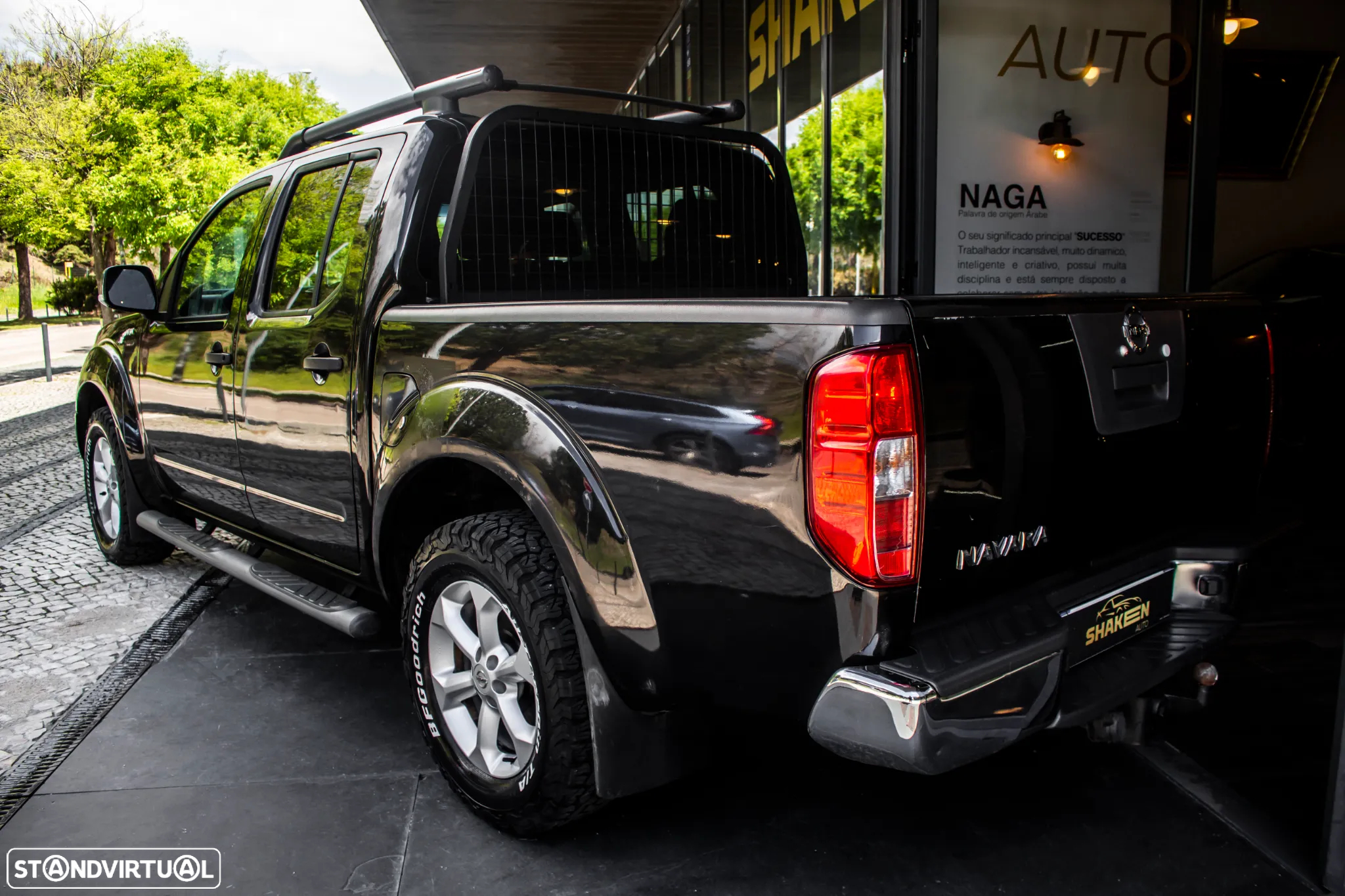 Nissan Navara 2.5 dCi CD SE AT 4WD - 3