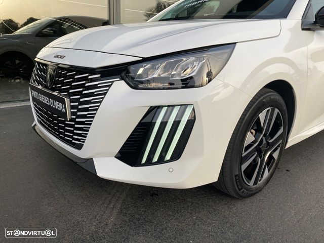 Peugeot 208 1.2 Hybrid Allure e-DCS6 - 13