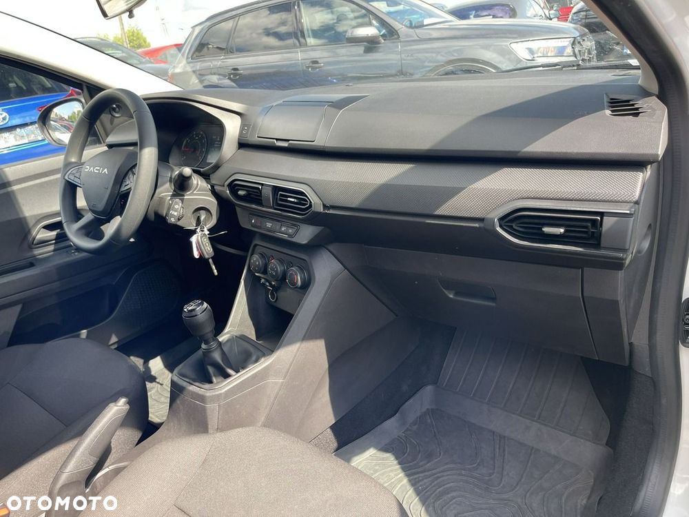 Dacia Sandero TCe 90 Essential - 13