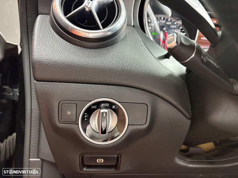Mercedes-Benz CLA 220 d 7G-DCT AMG Line - 44