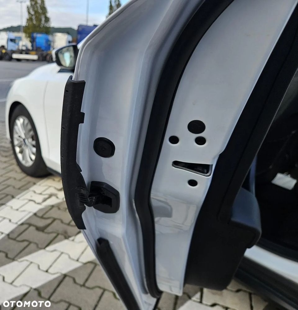 Ford Focus 1.5 EcoBlue Start-Stopp-System TITANIUM - 22