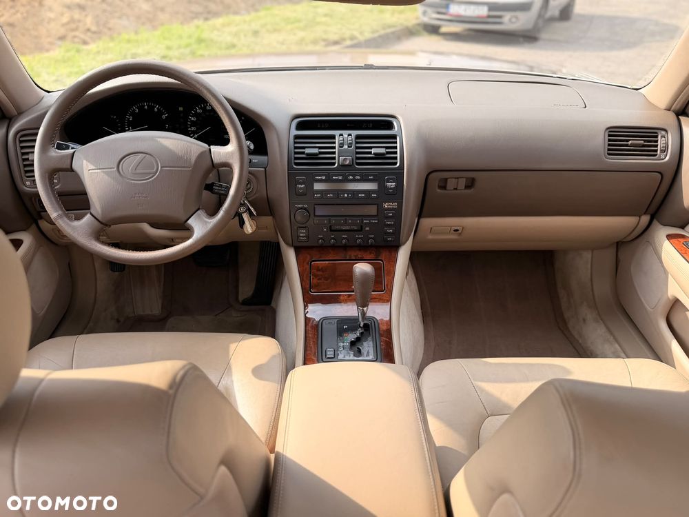 Lexus LS - 6