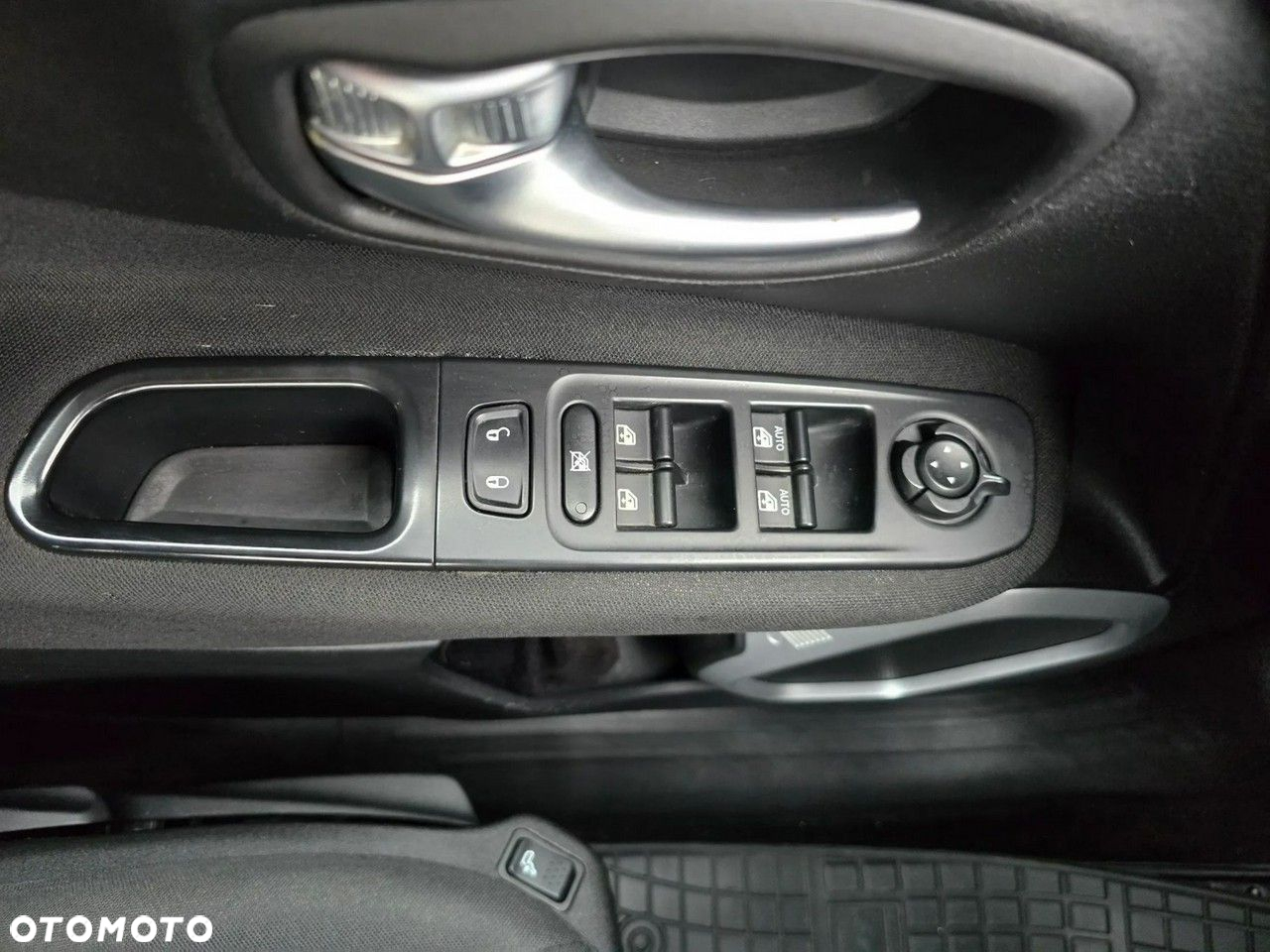 Jeep Renegade 2.0 MultiJet Longitude 4WD S&S - 29