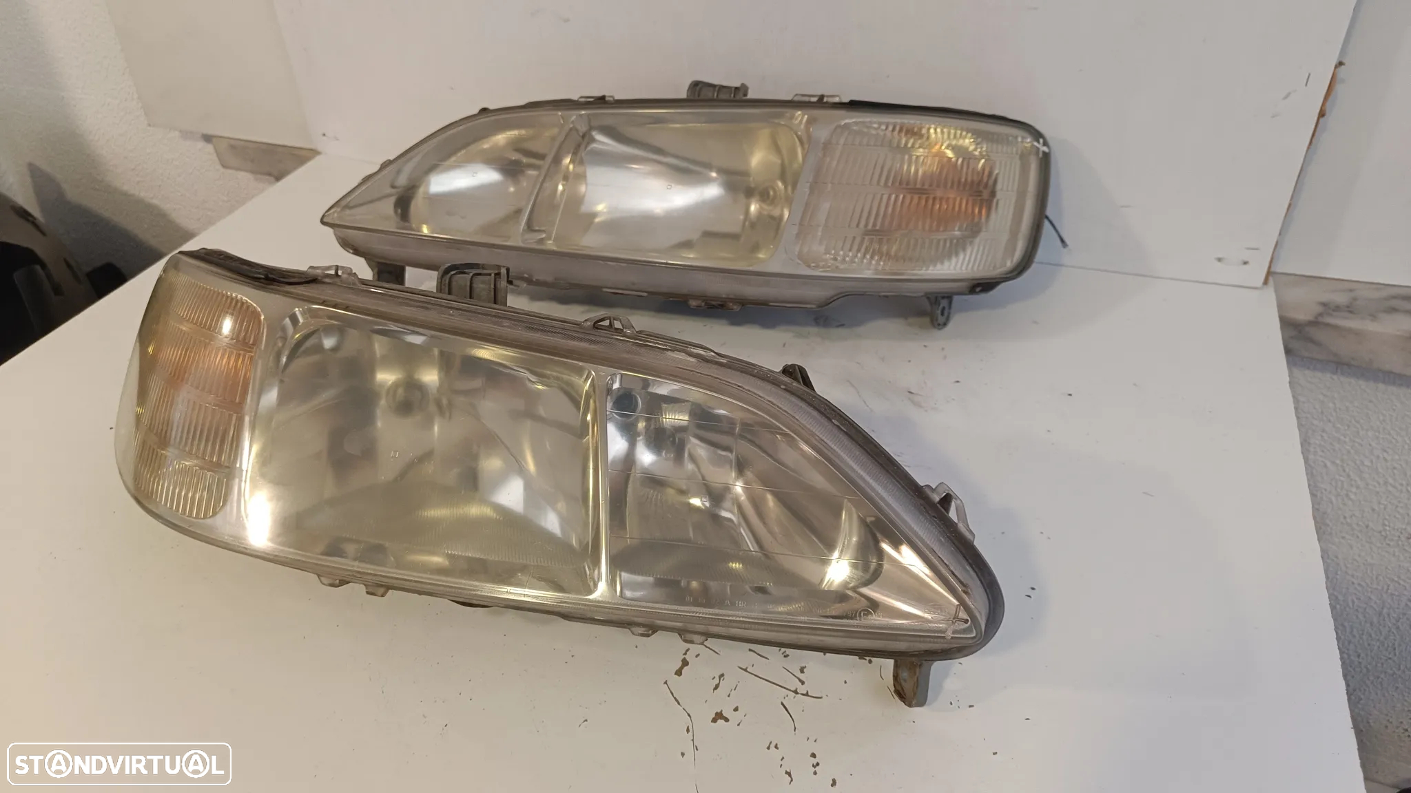 Farol óptica Honda Accord 2000 - 3