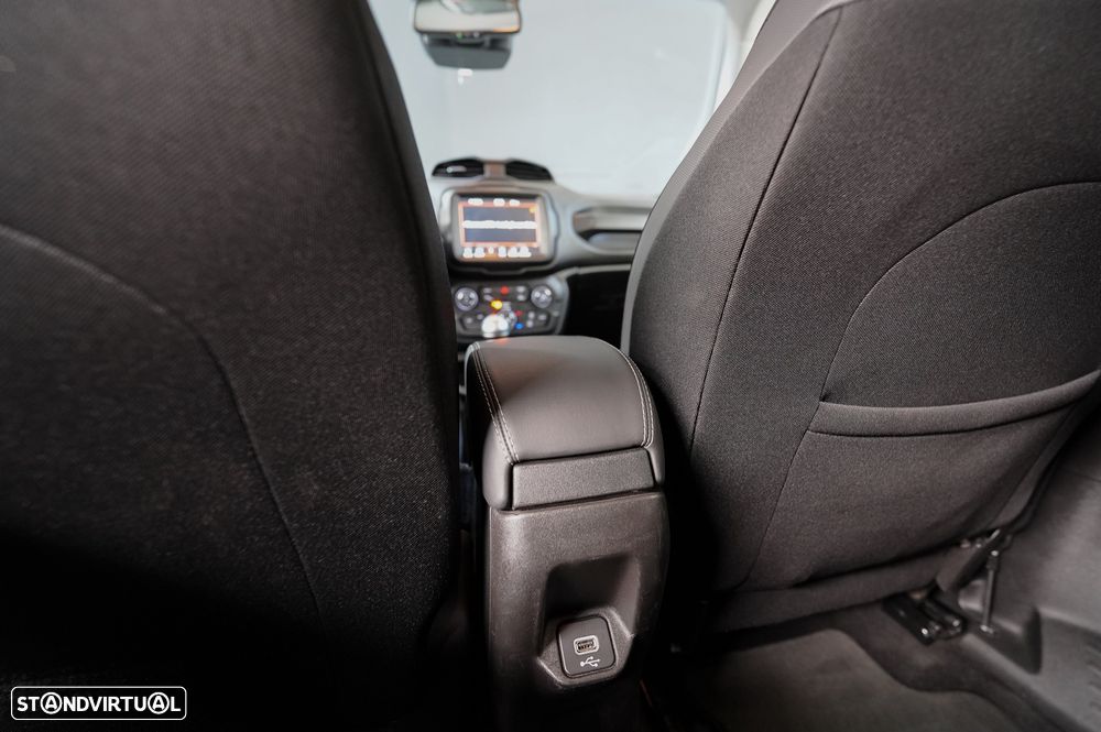 Jeep Renegade 1.0 T Limited - 26