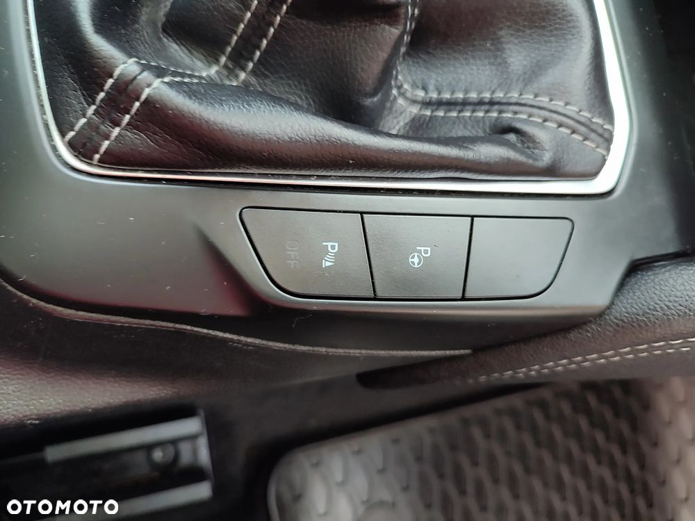 Ford Focus Turnier 1.0 EcoBoost Hybrid TITANIUM DESIGN - 18