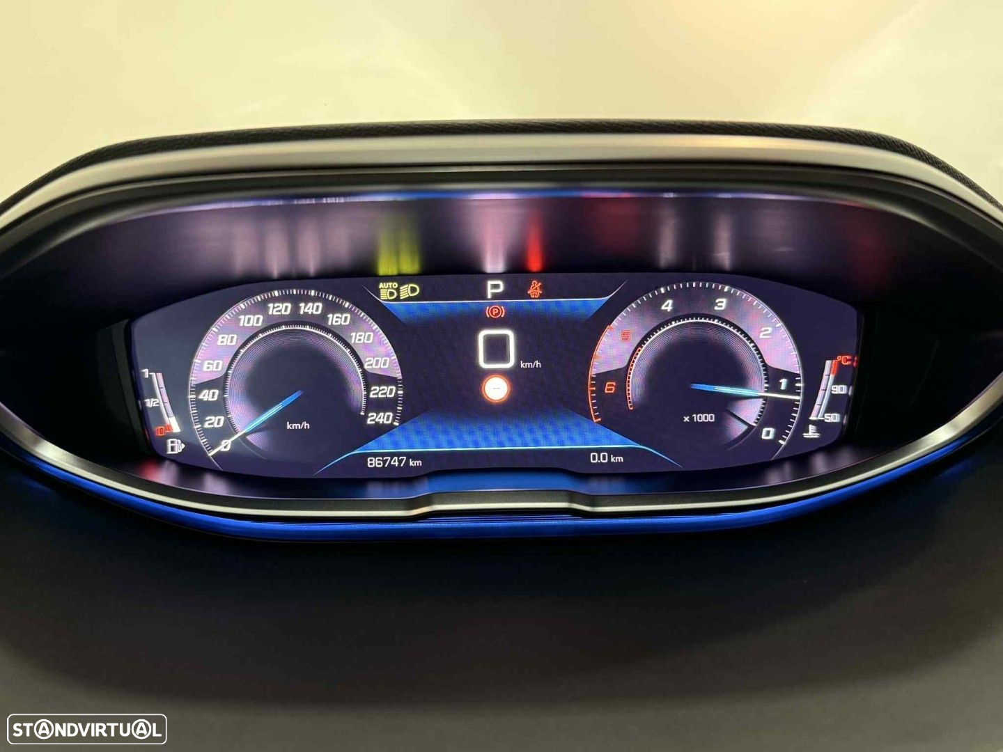 Peugeot 3008 1.5 BlueHDi Allure EAT8 - 16