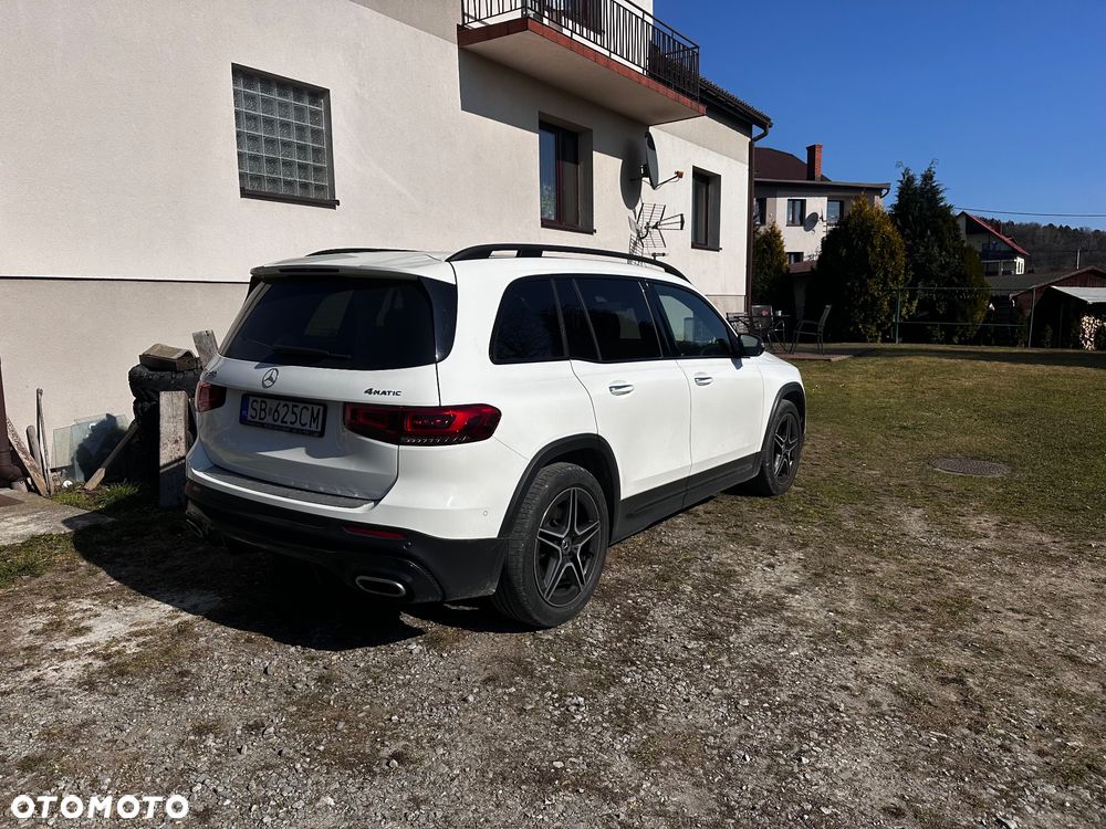 Mercedes-Benz GLB 250 4-Matic 8G-DCT - 5