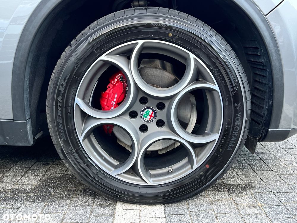 Alfa Romeo Stelvio 2.0 Turbo TI Q4 - 26