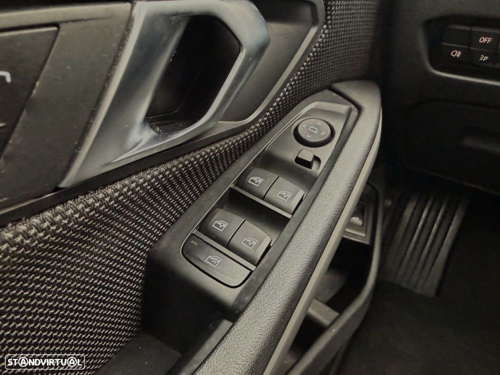 BMW 330 e Touring Corporate Edition Auto - 35