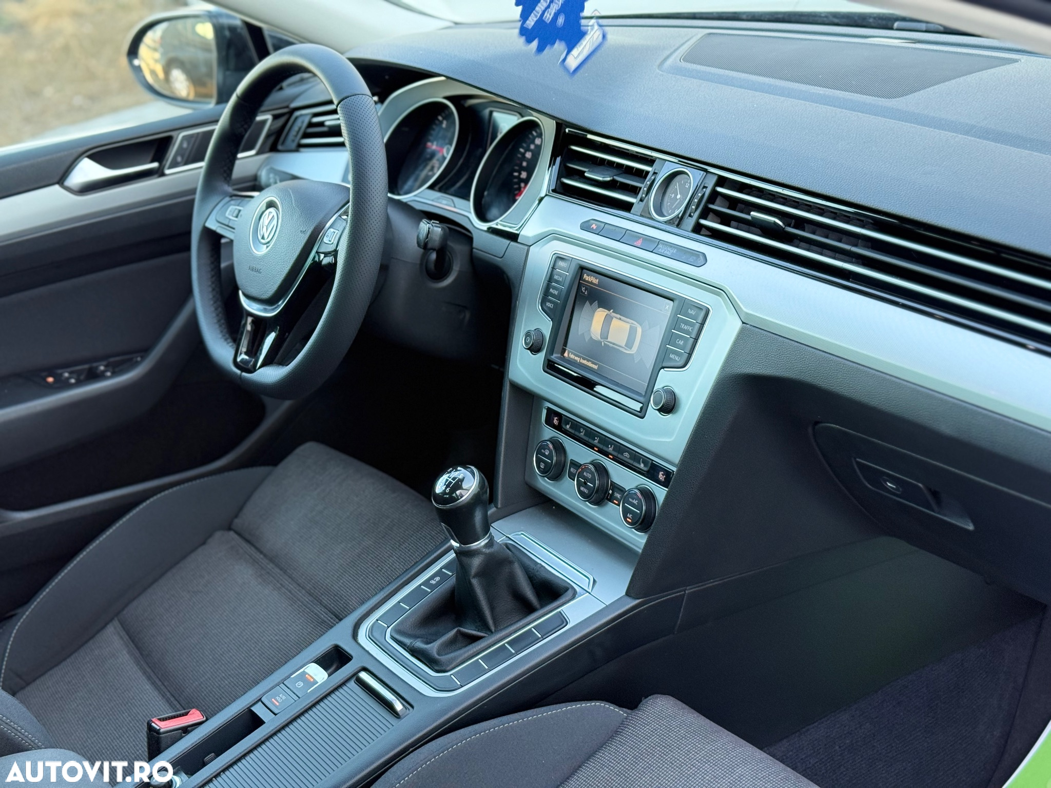 Volkswagen Passat 2.0 TDI (BlueMotion Technology) Trendline - 12