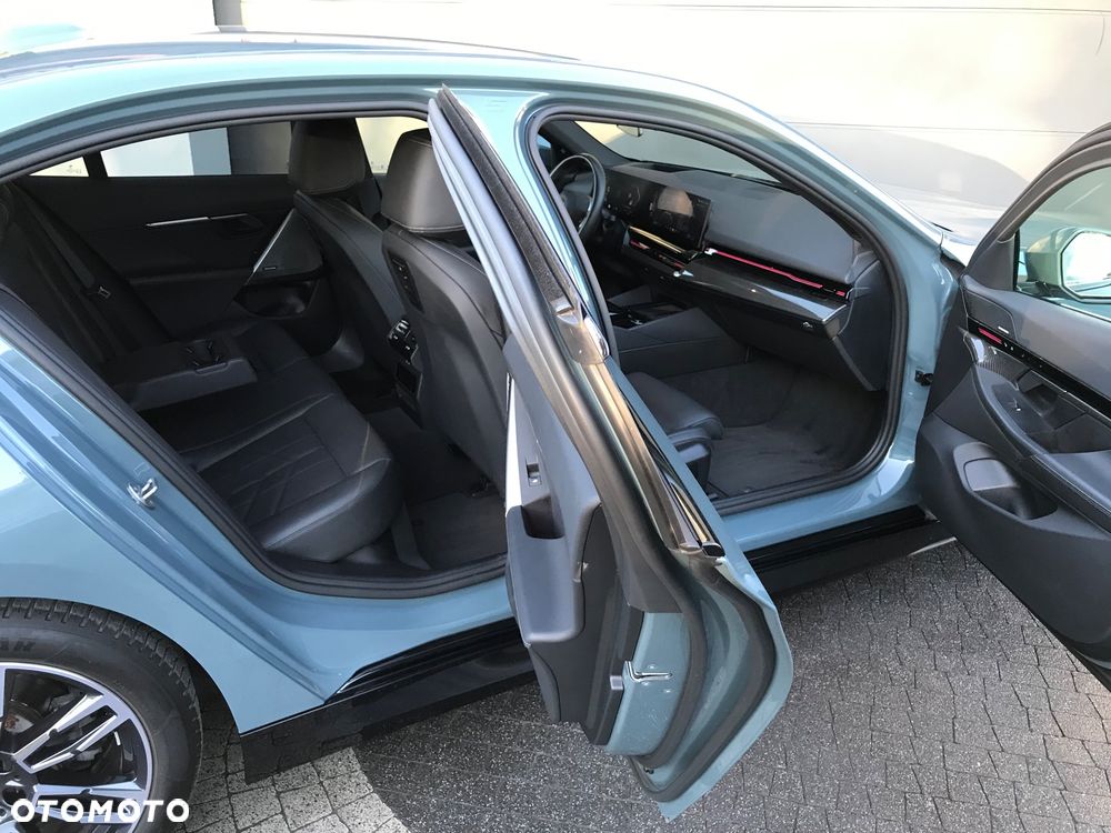 BMW Seria 5 520d - 7