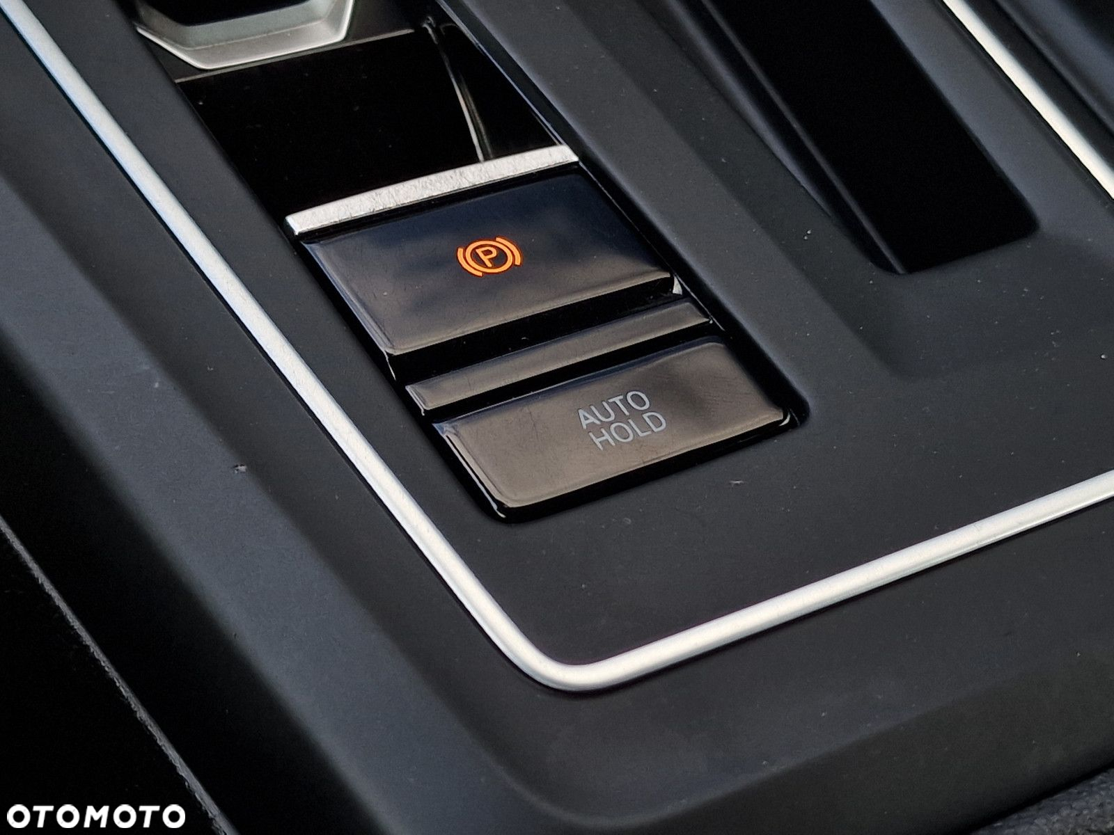Volkswagen Golf - 22