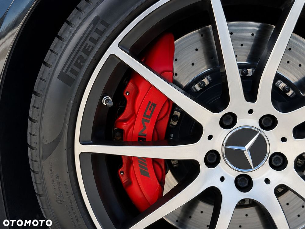Mercedes-Benz AMG GT S - 31