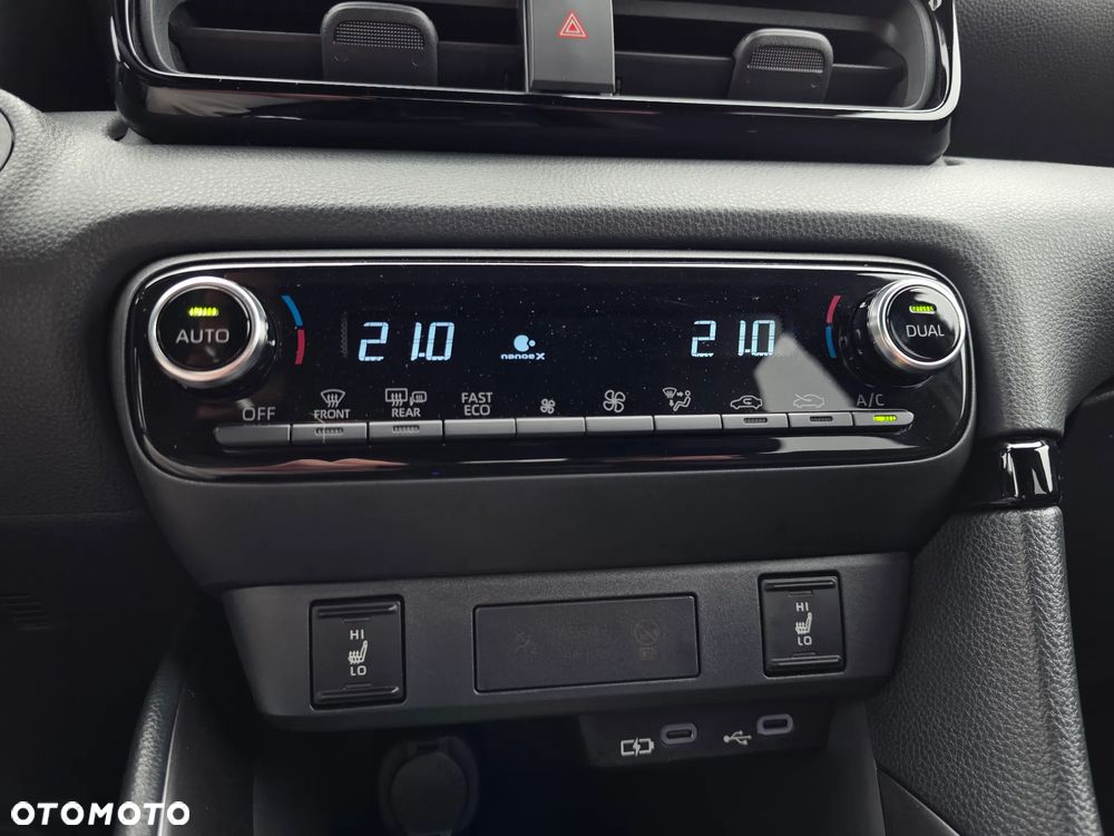 Toyota Yaris Hybrid 1.5 GR Sport - 19