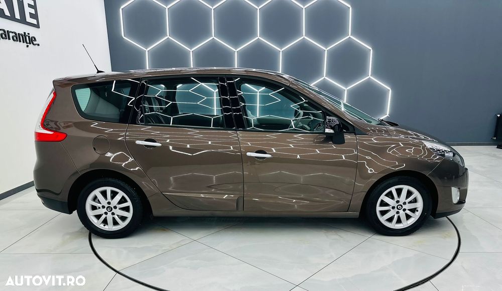 Renault Scenic 1.9 dCi FAP Dynamique - 29