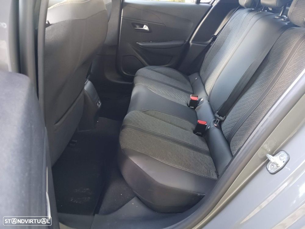 Peugeot 208 1.2 Hybrid Allure e-DCS6 - 30