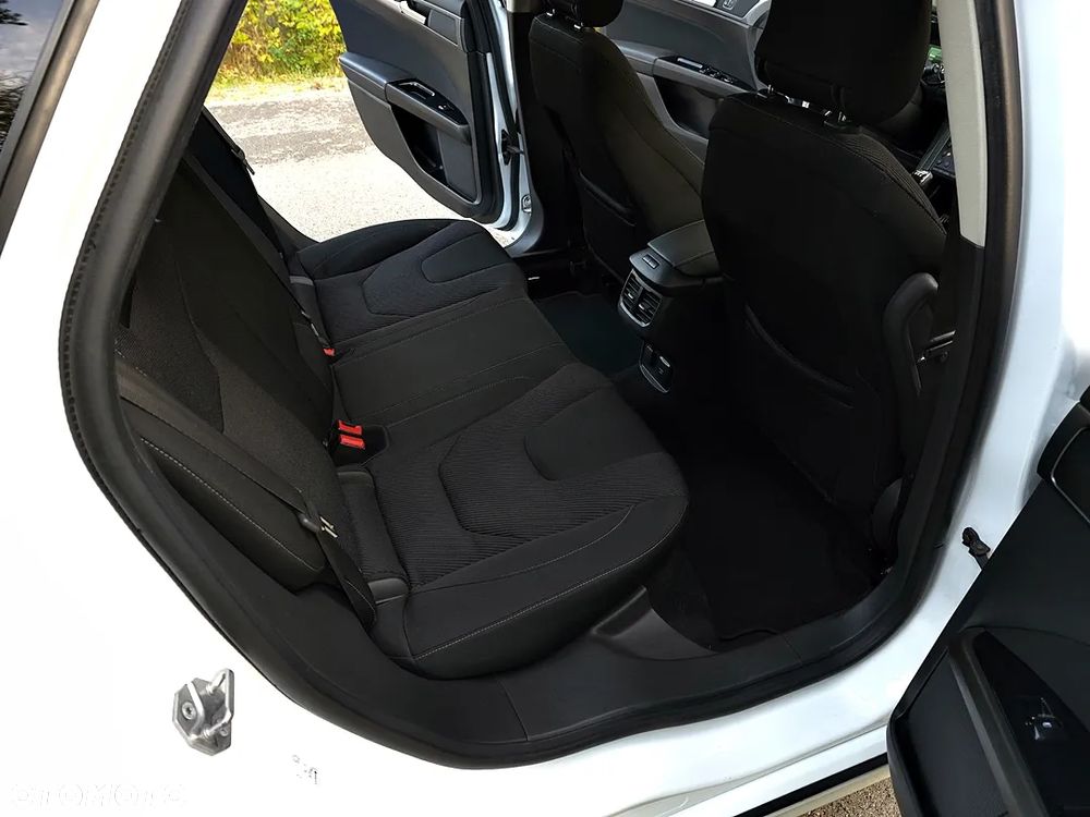 Ford Mondeo 2.0 TDCi Titanium - 37