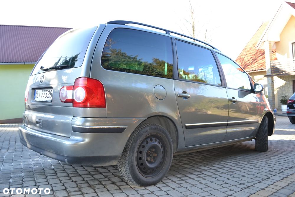 Volkswagen Sharan 1.9 TDI Comfortline Family - 4