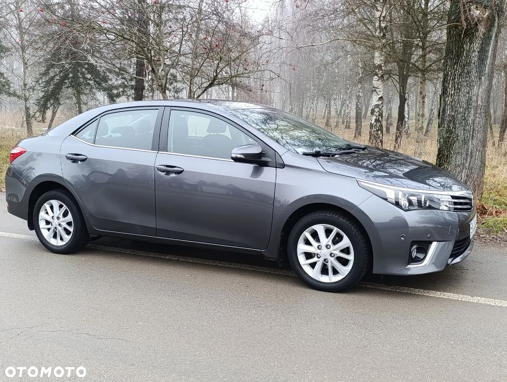 Toyota Corolla 1.6 Premium + - 9