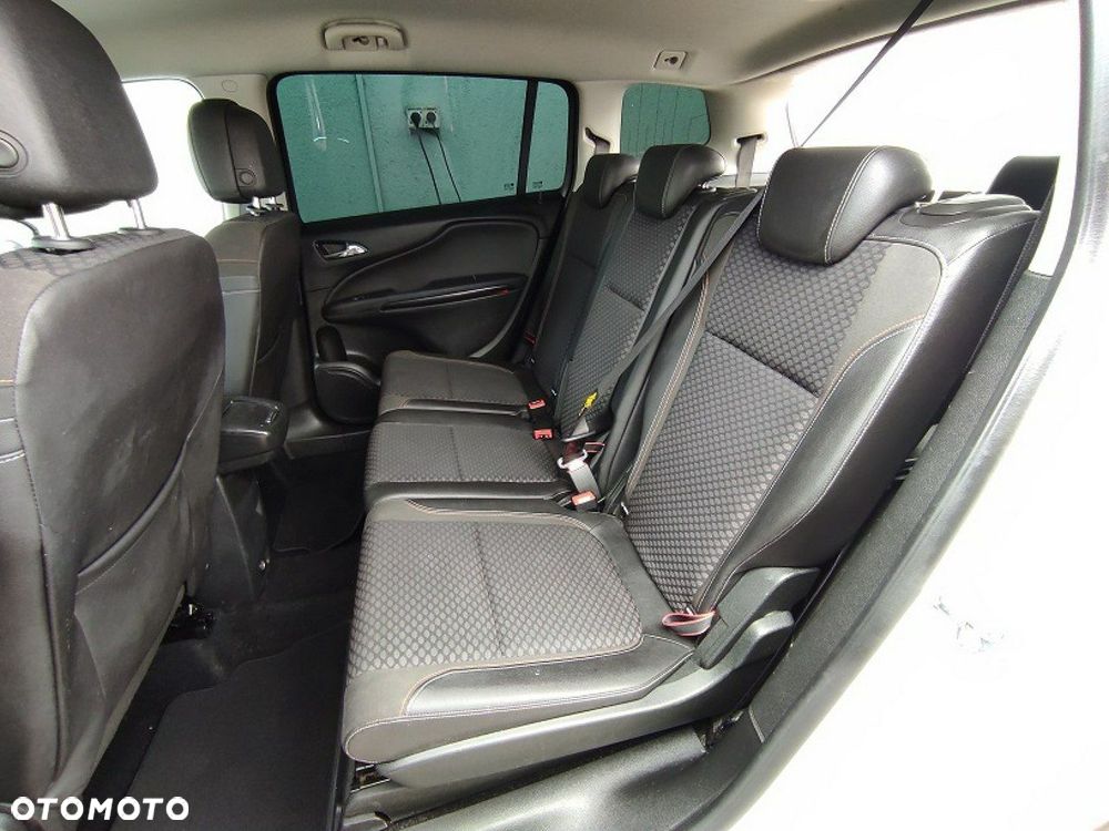 Opel Zafira - 14