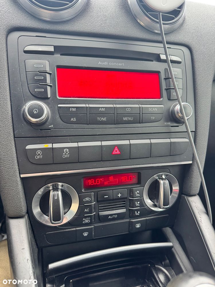 Audi A3 Sportback 1.6 TDI DPF Ambition - 13
