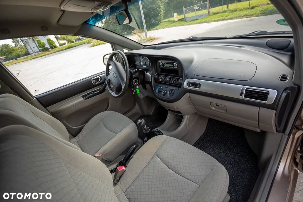 Chevrolet Rezzo 1.6 SE - 20