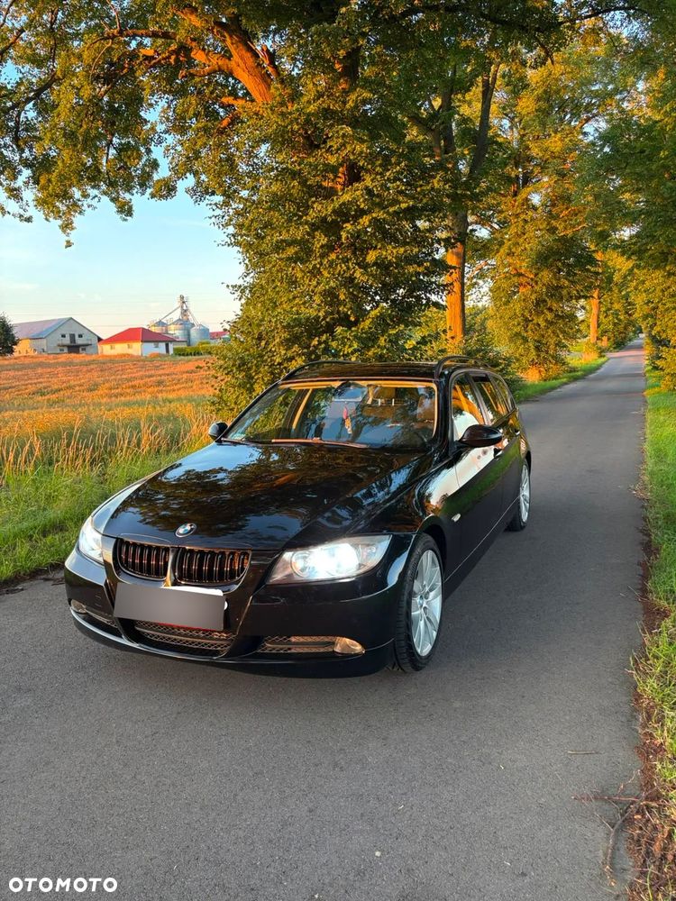 BMW Seria 3 320d DPF - 1