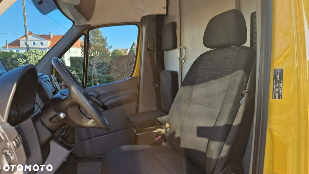 Mercedes-Benz Sprinter - 9