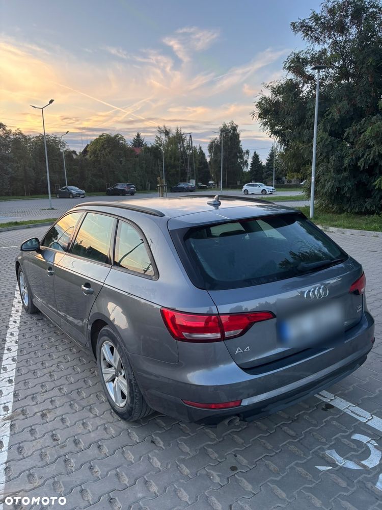 Audi A4 Avant 2.0 TDI S tronic - 4